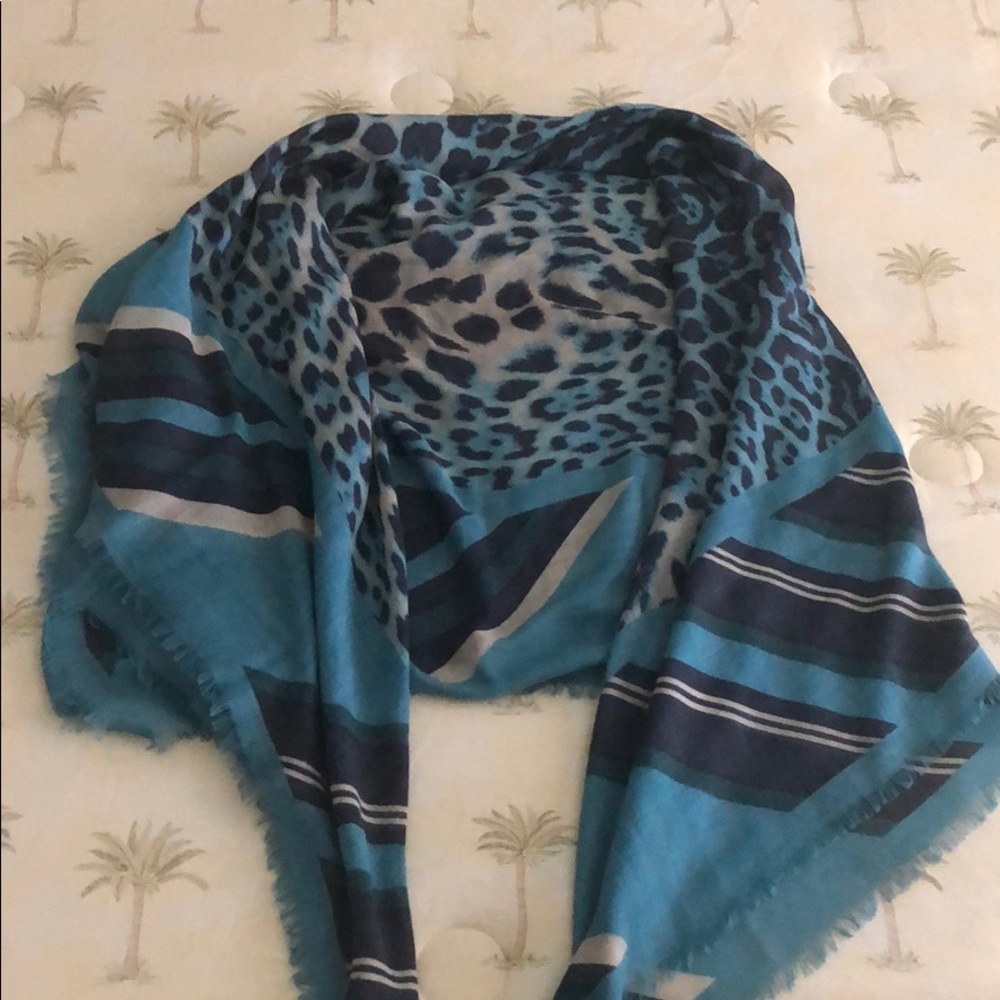 Yves saint Laurent scarf